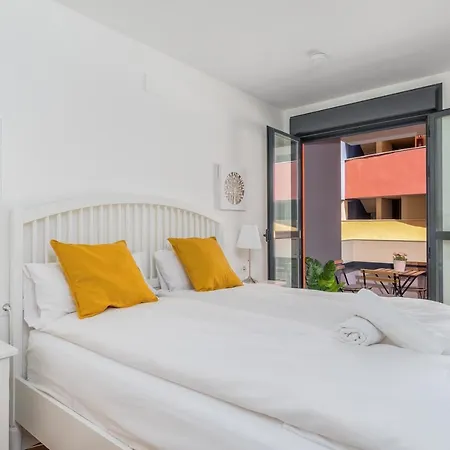 Apartment Couples Getaway In By Costarentals - Ref 155 *