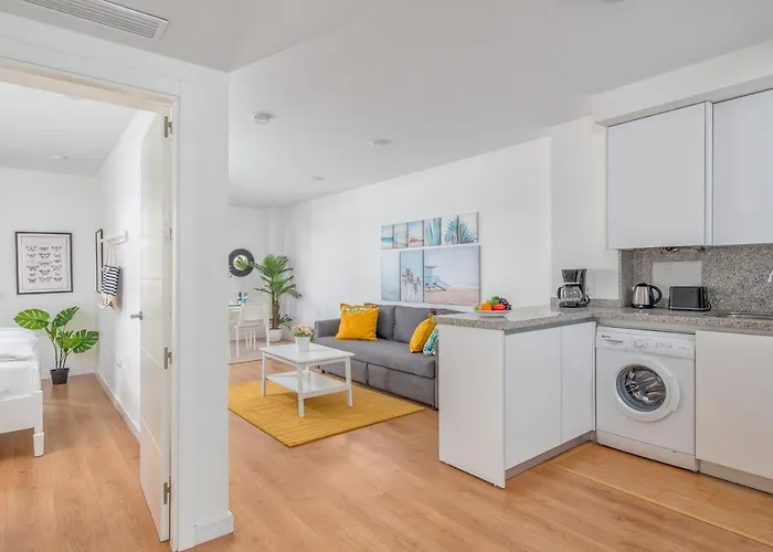 Couples Getaway By Costarentals - Ref 155 *